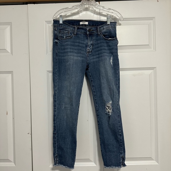 Kensie Jeans from stitch fix. Between mid-rise and high-rise. Ankle/cropped - Picture 2 of 6